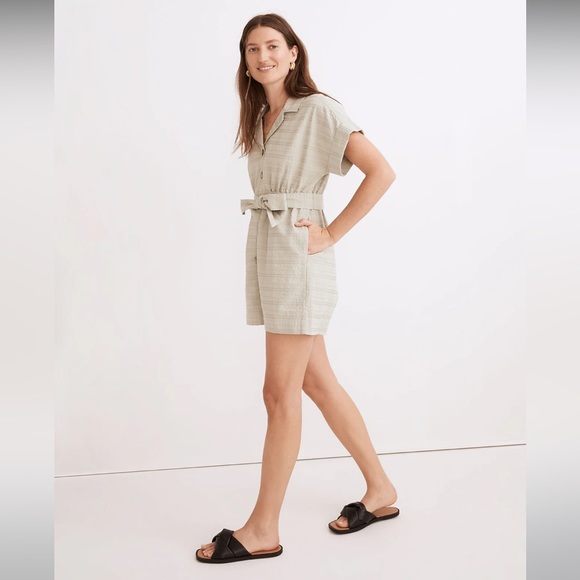 🚫SOLD NWT Maxwell Seersucker Camp Romper Sage Green - Picture 4 of 6